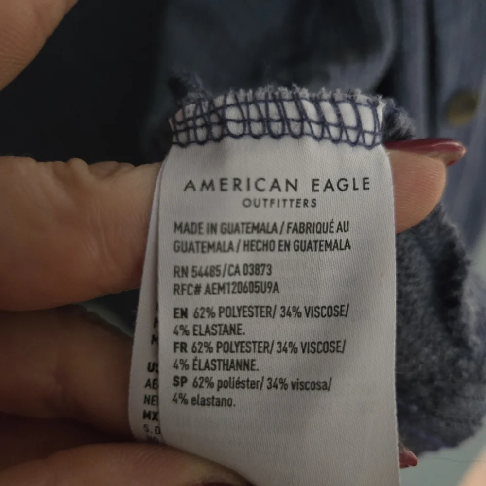 Large American Eagle Light Blue Knit Soft Sweater Cardigan Note Chipped Button